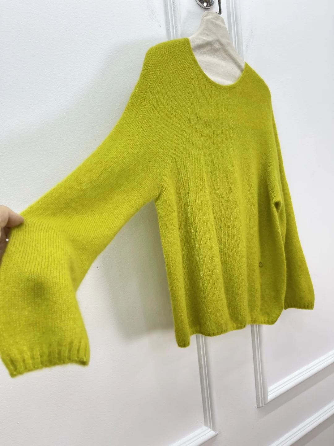 

Women's Cashmere Silk Sweater Round Neck Long Sleeve Loose Female Knitted Pullover