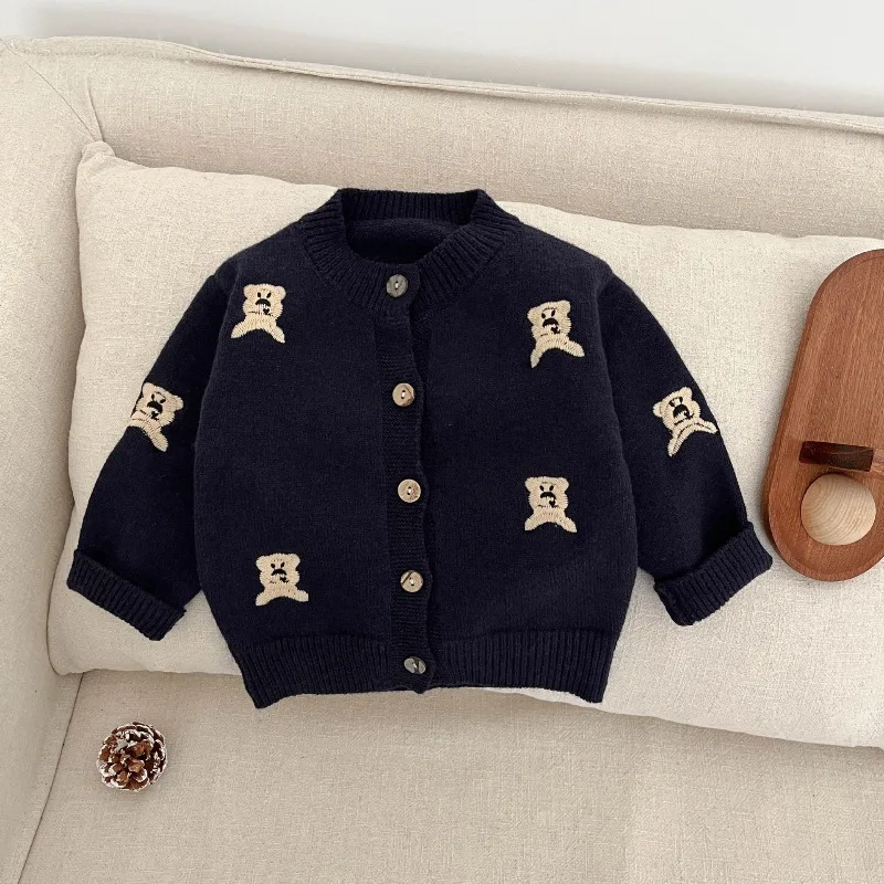 2025 Nuovo cardigan lavorato a maglia autunnale invernale alla moda per bambini giacca carina capispalla in filato morbido pullover accogliente