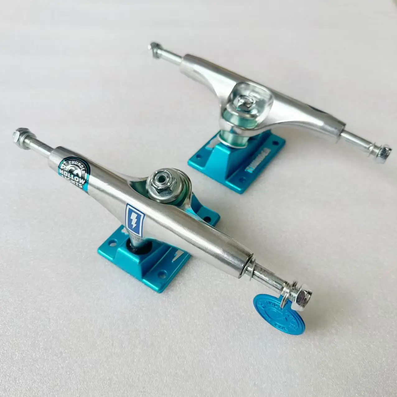 Original 129 139 149 147 148 Thunder VENTURE MID Skateboard Trucks EAGLE Hollow Good Quality Professional Level Skateboard Truck