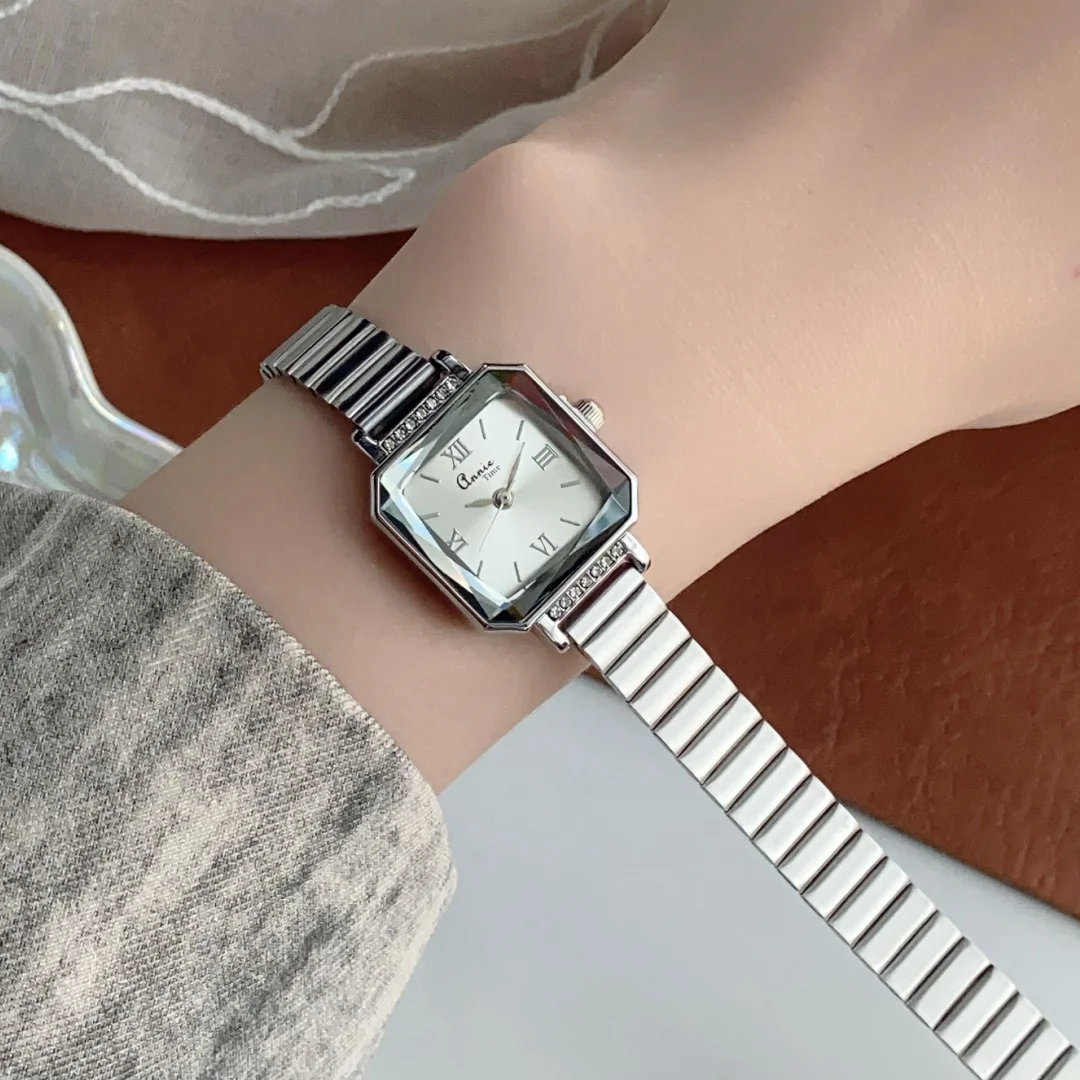 Reloj de cuarzo plateado de lujo para mujer, reloj de pulsera cuadrado de acero inoxidable con esfera pequeña y correa de bambú para chica y estudiante, envío directo