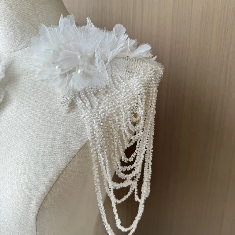 

1 шт., украшение на плечо с кисточками из бисера и сетчатыми цветами, свадебное платье, одежда для выступлений, сделай сам, нашивка для шитья, модное украшение