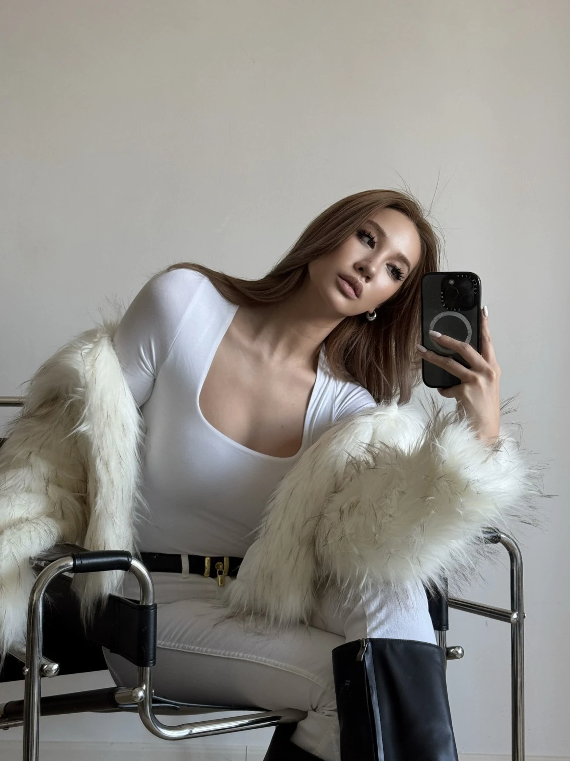 Płaszcz futrzany damski Bonnies, zimowy, nowy, młodzieżowy, gruby, z dekoltem w serek, prosty, dojazdowy, wiatrówka, kurtka.