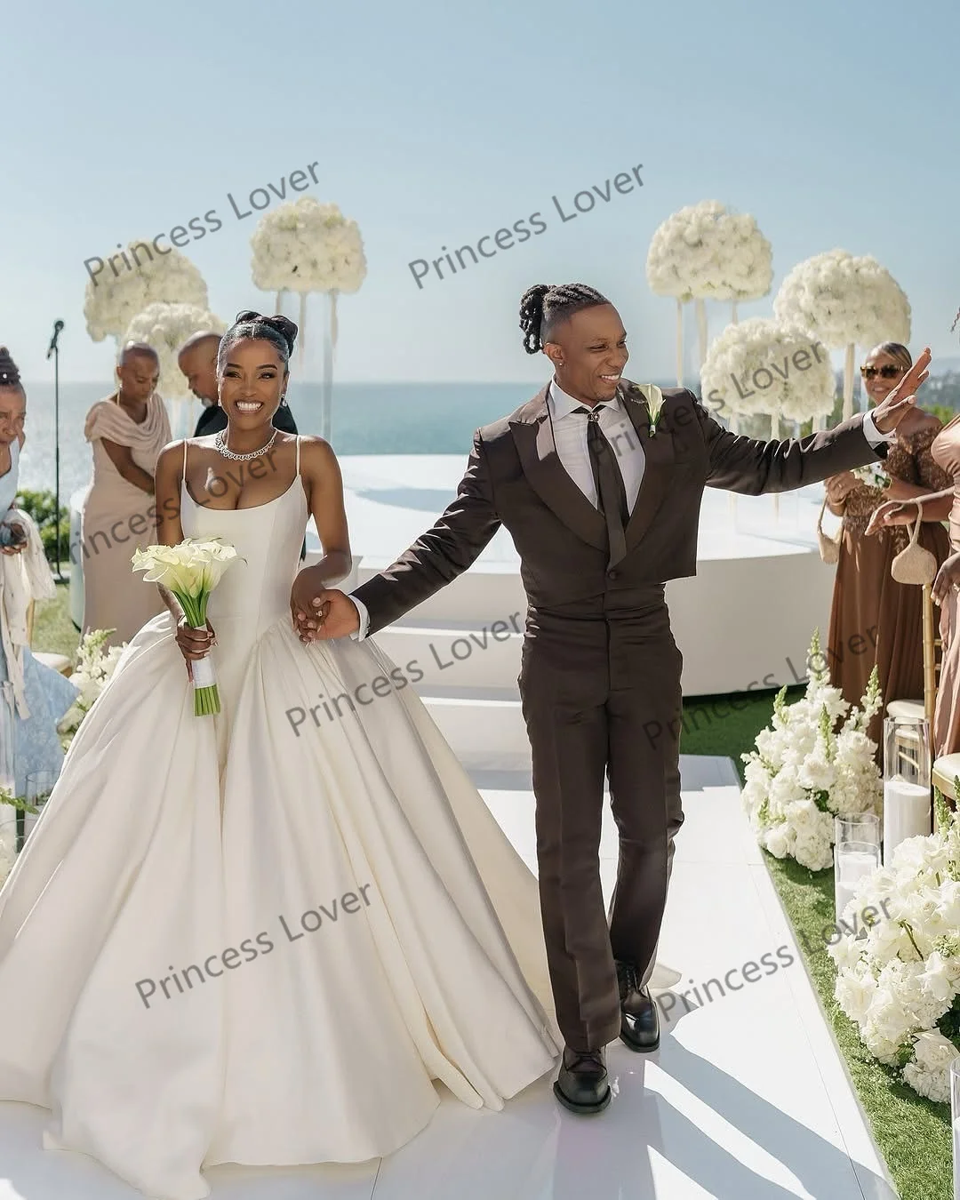 ชุดแต่งงานผ้าซาติน สายเดี่ยว แต่งระบาย ชุดงานแต่งงานสุดหรู ชุดเจ้าสาวสไตล์วินเทจ รับตัดตามสั่ง