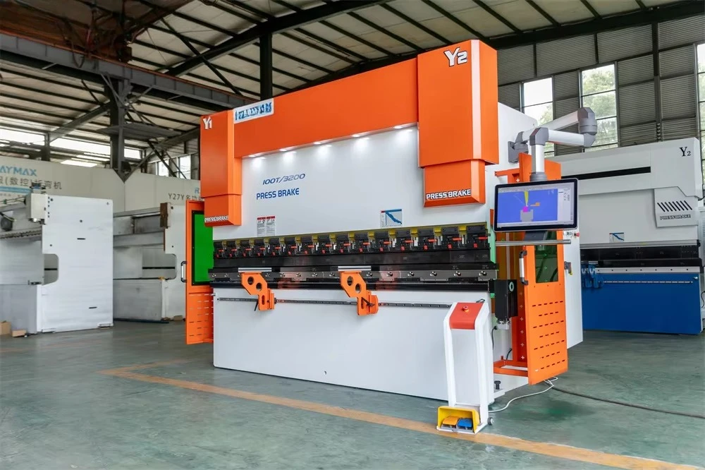 DA53T 4 Axis CNC Press Brake Controller 100T 3200mm CNC Sheet Metal Bending Machine Hydraulic Press Brake Machine
