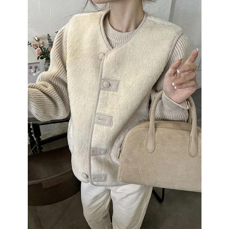 Lamb Wool Vest Women Fashion Cropped Faux Fur Waistcoat Jacket Korean Sleeveless Fluffy Coats Winter Single Breasted Outerwears