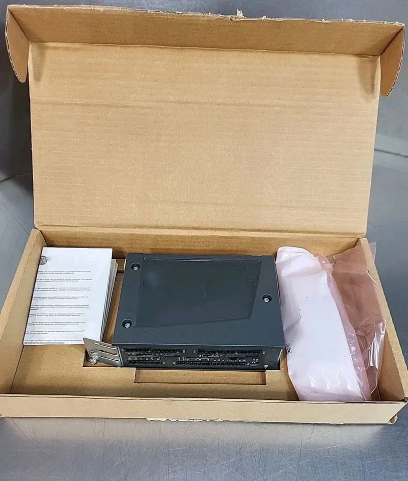 

Brand New 6SL3055-0AA00-3AA1 6SL3055-0AA00-3PA1 6SL3055-0AA00-3BA0 Warrently One-year