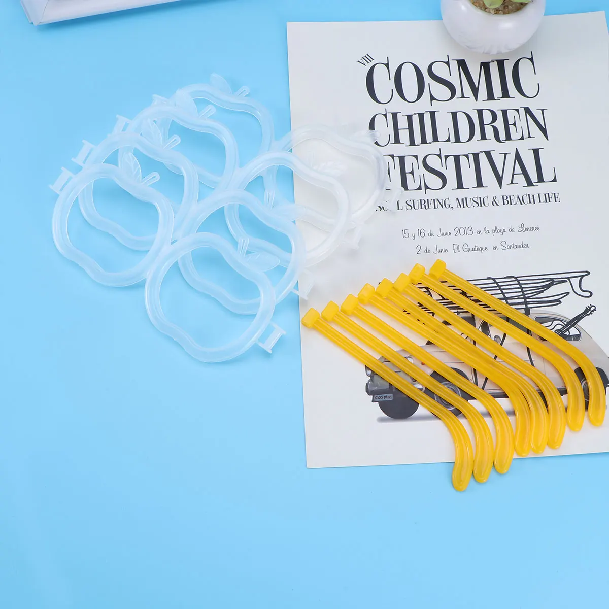 

30 шт. светящиеся очки в форме сердца, прочные, легкие, для вечеринок, фестивалей, ночных мероприятий, флуоресцентные очки, светящиеся очки