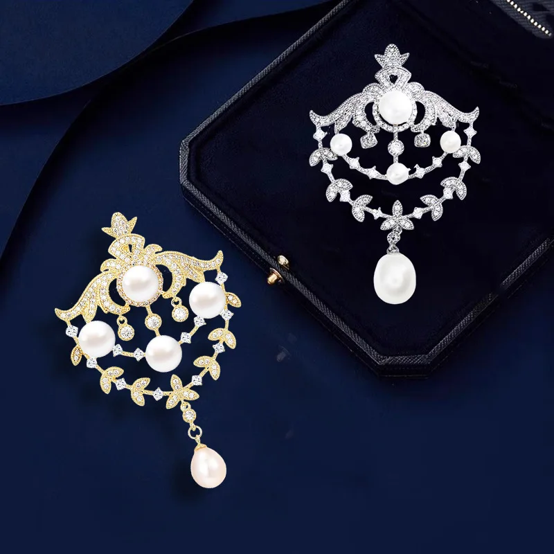 High-end Retro Palace Style Zircon Crown Brooches Elegant Atmosphere Pearl Corsage Pendant Dual-use Female Accessories Pin