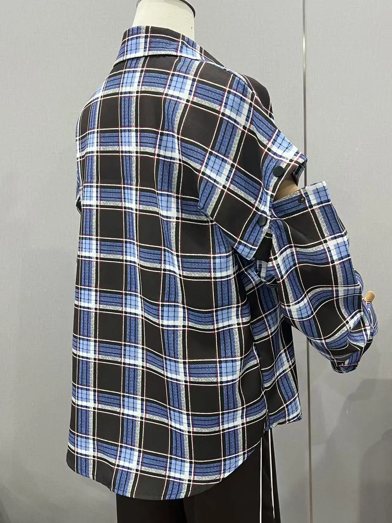 Women's Spring 2026 American Style Plaid Shirt Detachable Long & Short Sleeves Big Pocket Retro Fashion Top