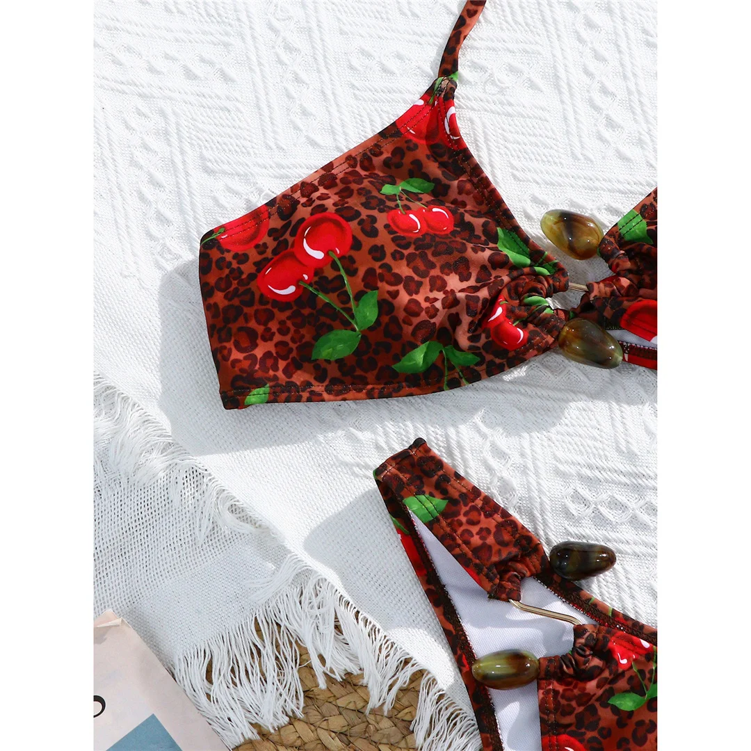 Leopard-Kirschmuster, Neckholder-Bikini, Damen-Badeanzug, zweiteiliges Bikini-Set, gepolsterter Badeanzug, Badebekleidung, Modell V8202. – Detail 8