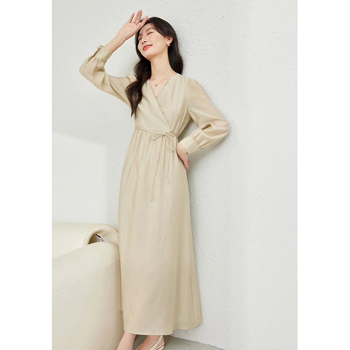 Vimly Damenkleid im französischen Stil, 2025, Herbst, V-Ausschnitt, Schnürdesign, schlankmachende Passform, Puffärmel, lässiges Pendler-Midikleid M5808