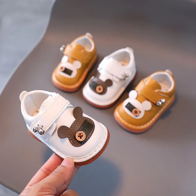 Kinderschoenen Leuke Cartoon Beer Zachte Zolen Bellen Schoenen Lente Comfort Antislip Wandelschoenen voor Pasgeboren Baby Zapatos Bebe