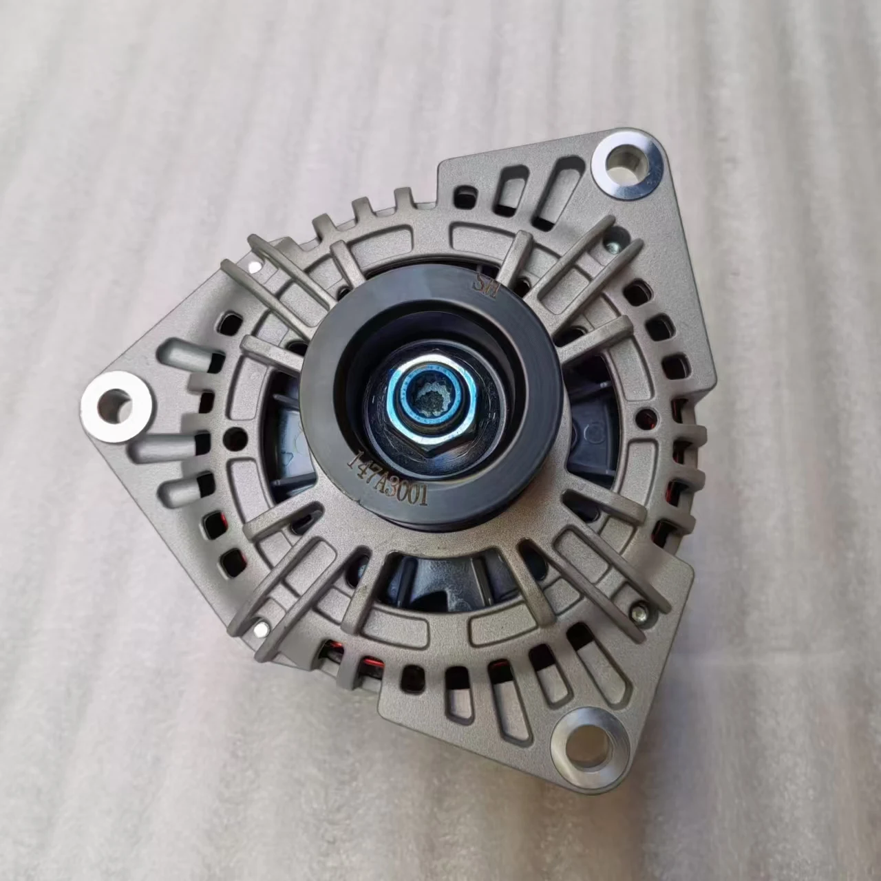 高品質新品自動車部品エンジンオルタネーターバス発電機（宇通中通向け）