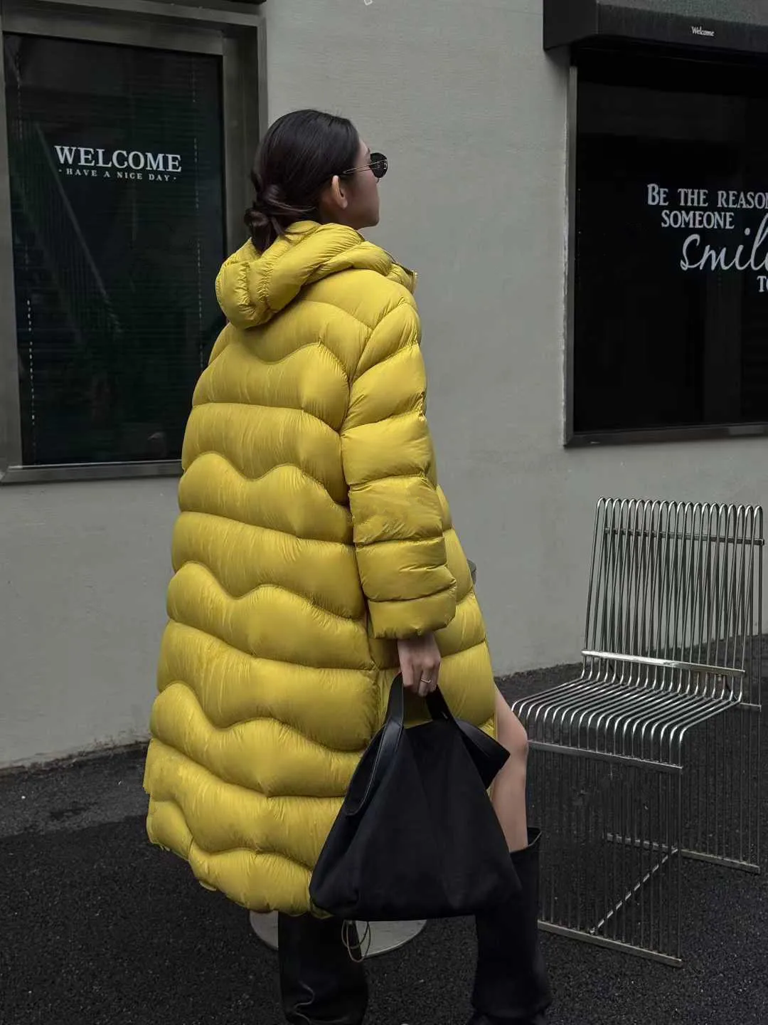 Abrigo largo de costilla de cerdo, chaqueta gruesa y cálida con capucha de plumón de pato blanco, chaqueta acolchada larga ondulada de plumón de pato blanco 90, nuevo estilo 2026