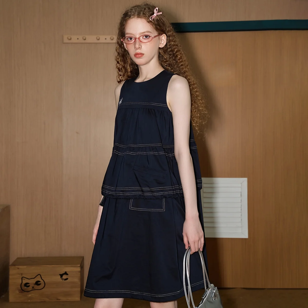 2025 Autumn Women's Denim Smock Dress Adjustable Waist Drawstring Jumper Sleeveless Round Neck Shirring Gown Youthful Casual
