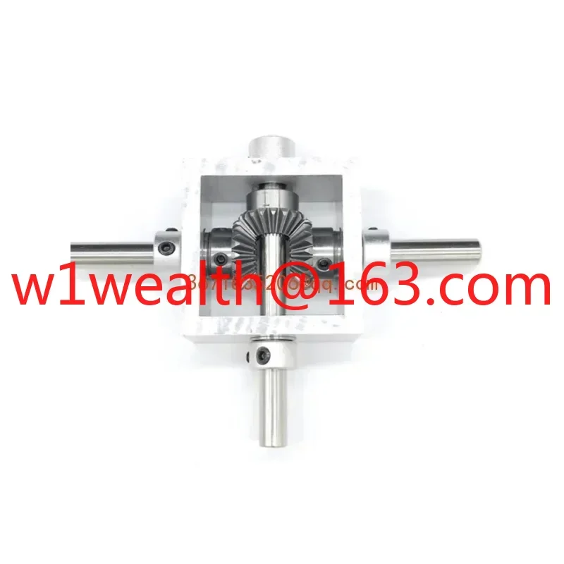 90 degree right angle T-type bevel gear rotator, one in and two out positive and reverse reversing gearbox 1:1 guide box
