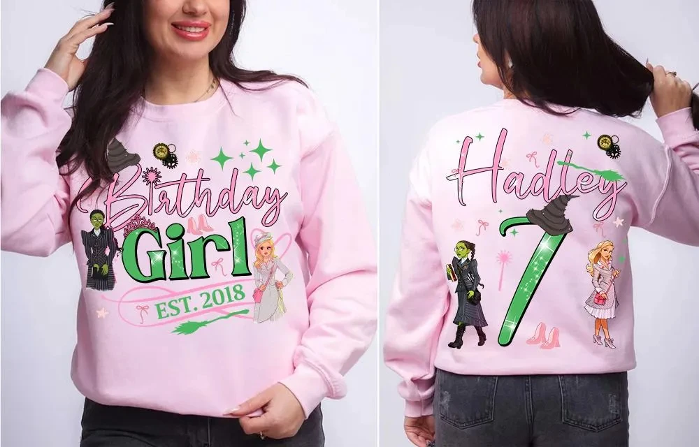 سويت شيرت Wicked Musical Birthday Girl بألوان مريحة تم تغييرها لتي شيرت هدية عيد ميلاد Good Wicked Duo، سويت شيرت Disneyland