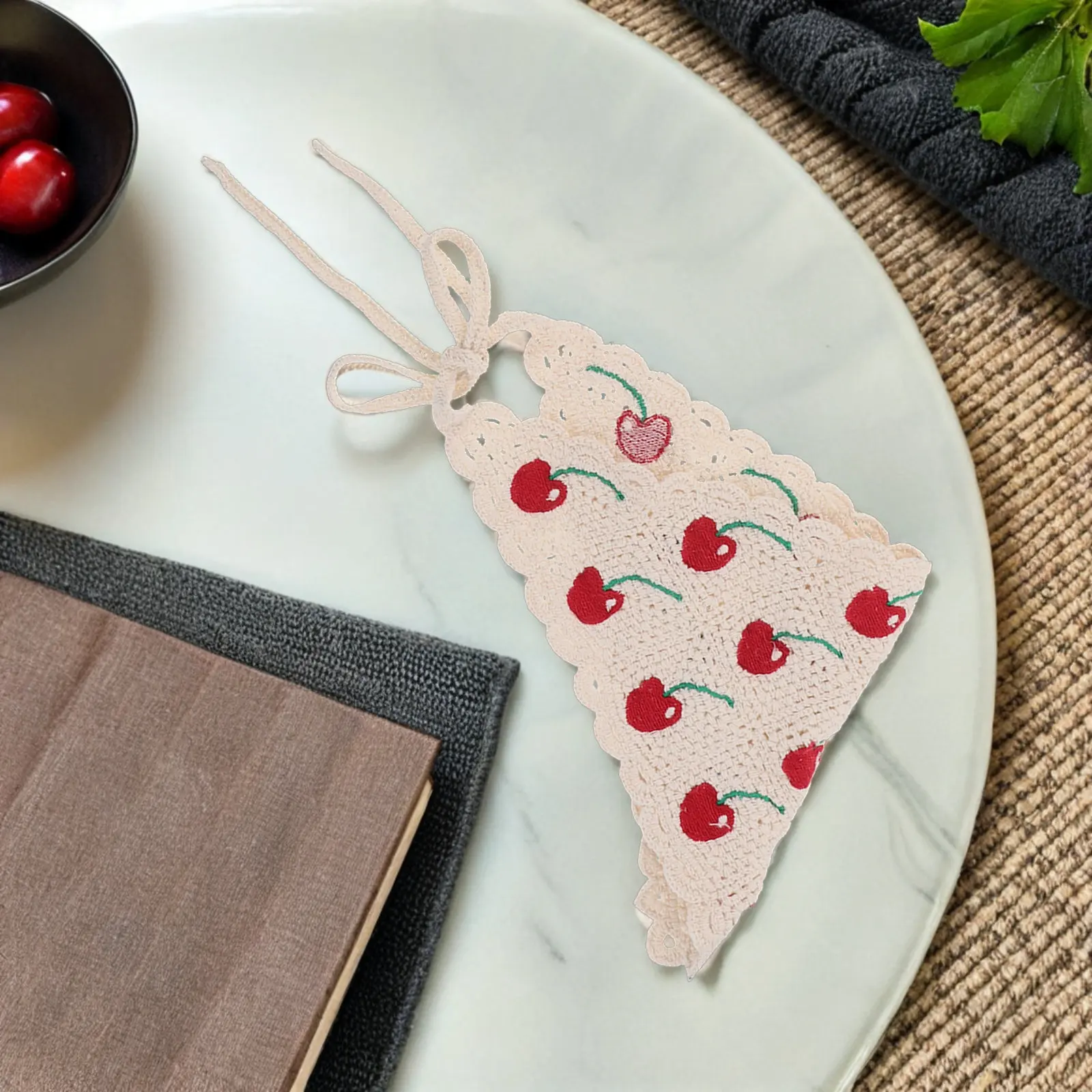 

2 шт. вязаных бандан с клубничным и вишневым узором, милые треугольные винтажные повязки на голову, шарфы-косынки с завязками, шейные платки