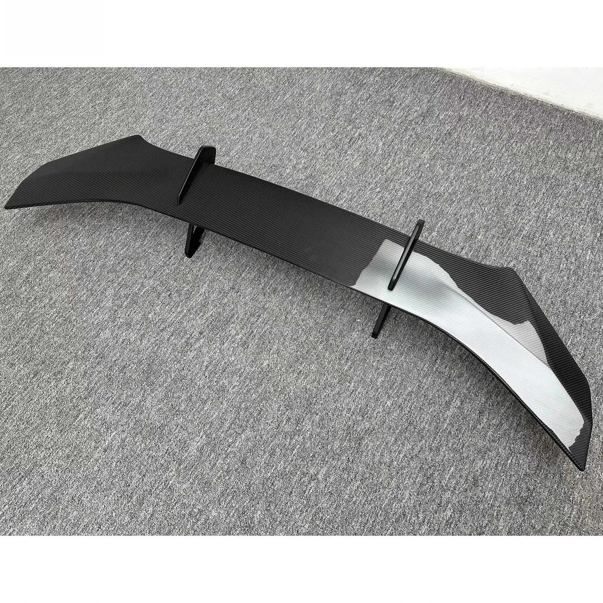 PT Style Dry Gloss Carbon Fiber Auto Parts Rear Spoiler Rear Wing for Huracan EVO Car Part Carbon Tail Wing