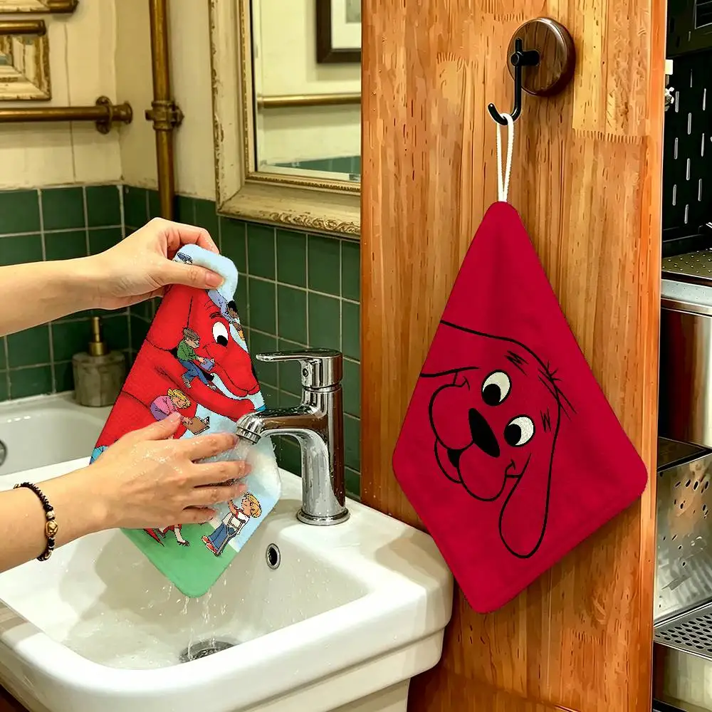 Cartoon Clifford the Big Red Dog Hanging Kitchen Towel, Polyester Cotton Material, Wear Resistant Hand Wiping Towel for Home view 2
