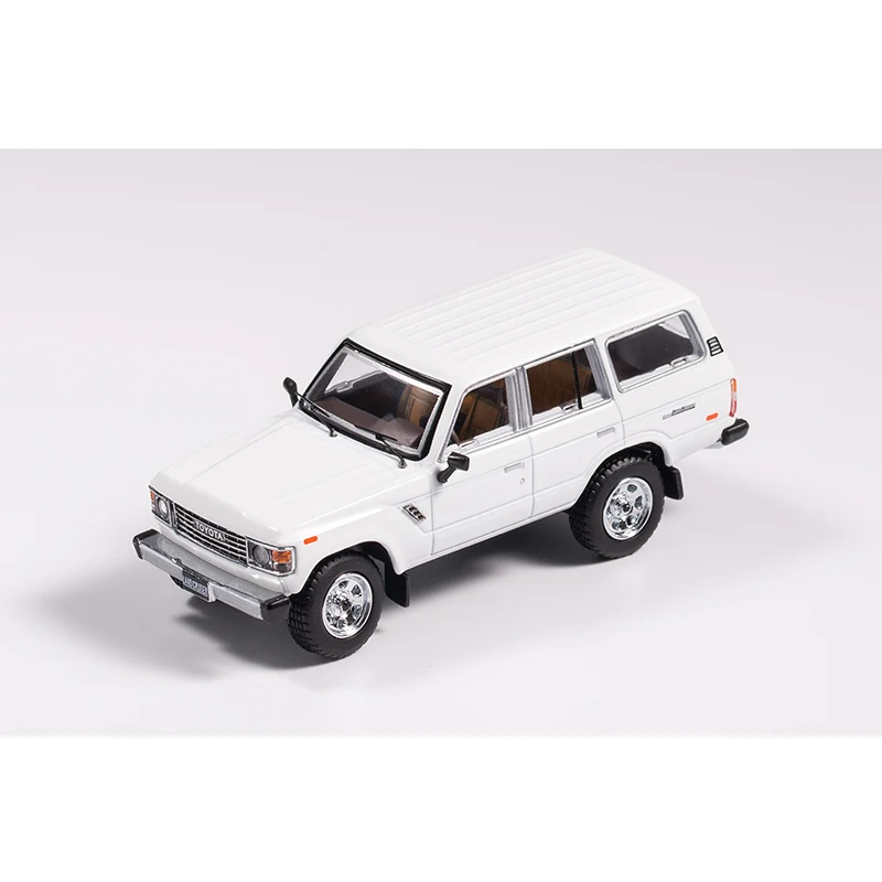 GCD 1/64 Toyota Land Cruiser LC60 Vintage Cars Vehicle Diecast Car Collection Toy Station Vehicle with Display Box