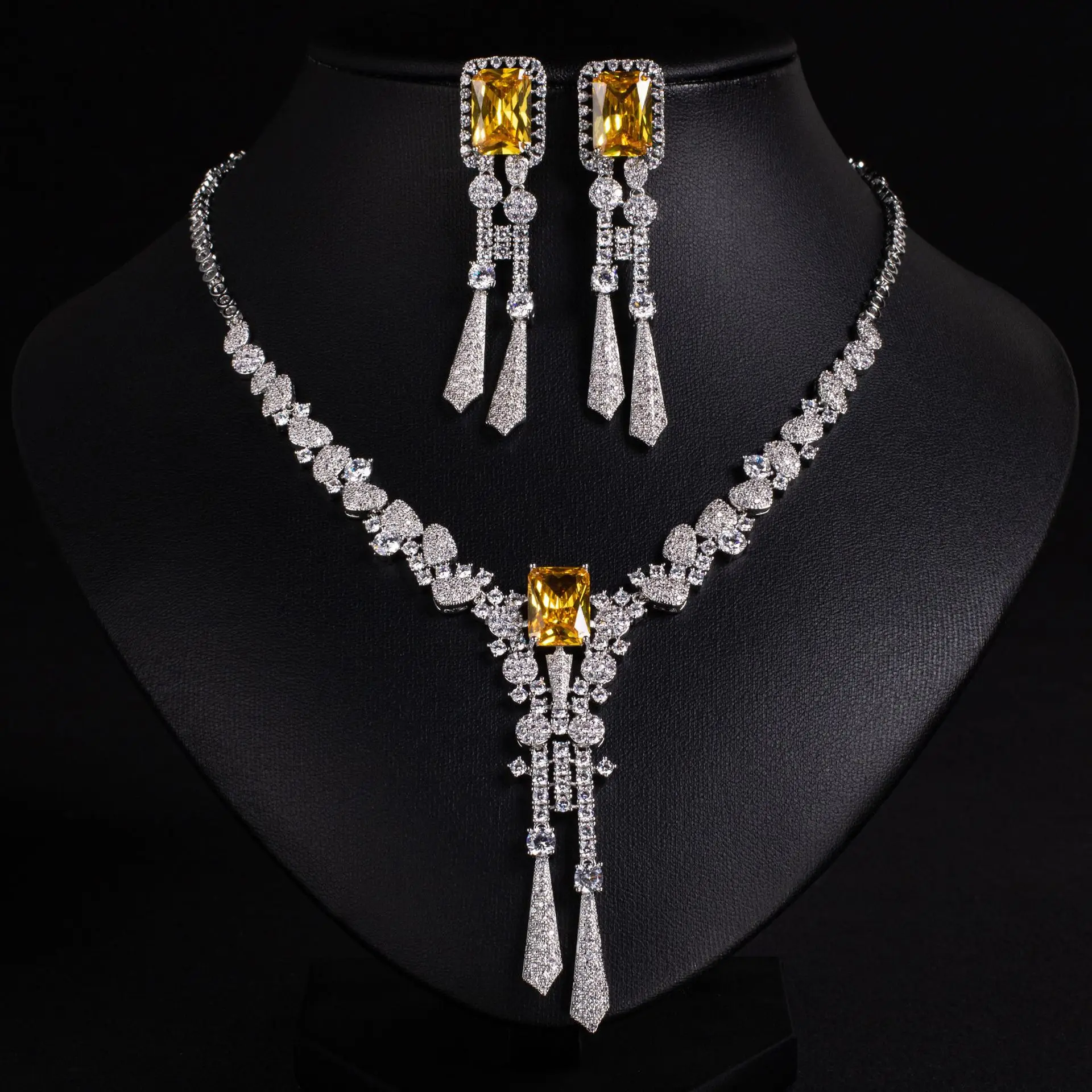 

Exquisite Luxury Zirconia Flower Long Pendant Necklace Earrings Ladies Jewellery Set Party Wedding Gift Dress Accessories