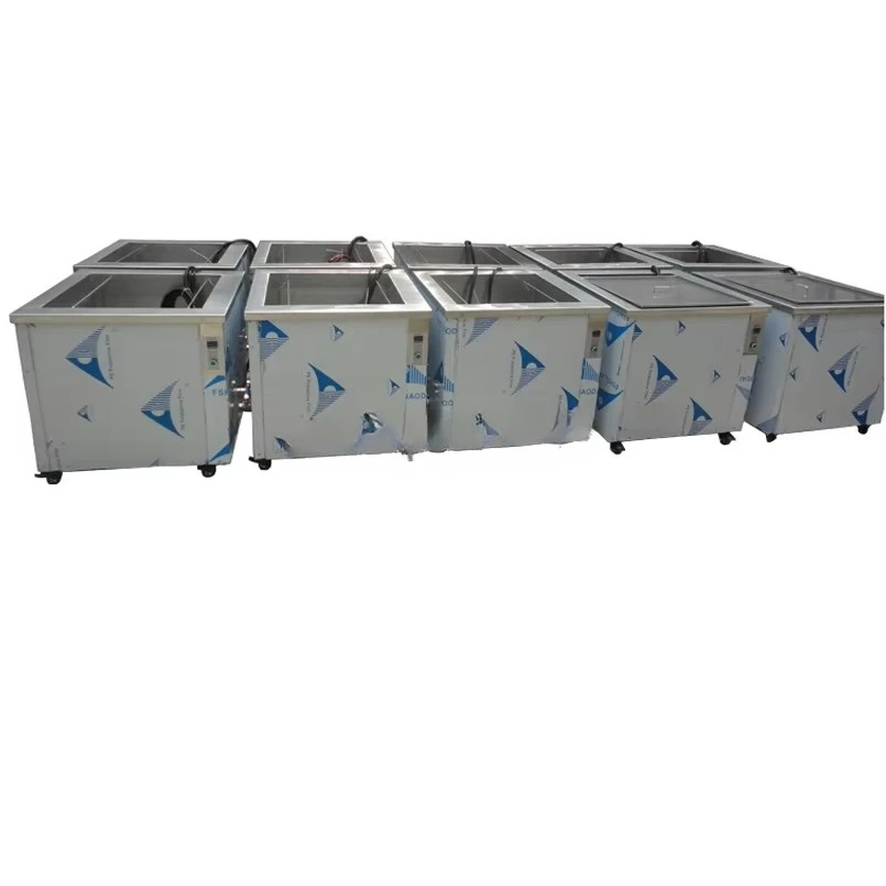 ثلاثة خزانات معدات التنظيف الصناعية منظف بالموجات فوق الصوتية لغسل الأجزاء المعدنية