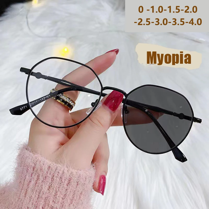 Fotoempfindliche, farbwechselnde Anti-Blaulicht-Myopiebrille mit modischen Metallrahmen 9771