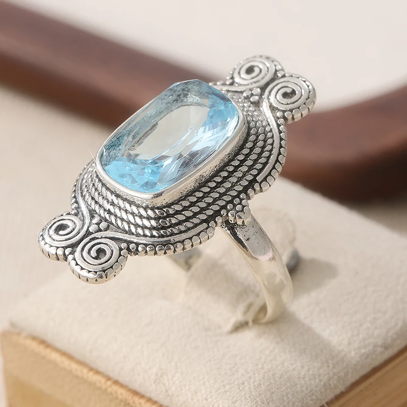 Exquisiter quadratischer, mit Meeresblau-CZ-Steinen besetzter Damenring in Silberfarbe, handgeschnitzte Spirale, für den täglichen Gebrauch, Partyschmuck, Jubiläumsgeschenk – Detail 4