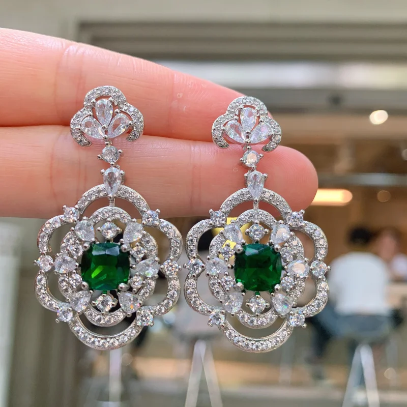 

European and American fashion trendy colored gemstone earrings with white diamonds, vintage style emerald earrings, elegant wome