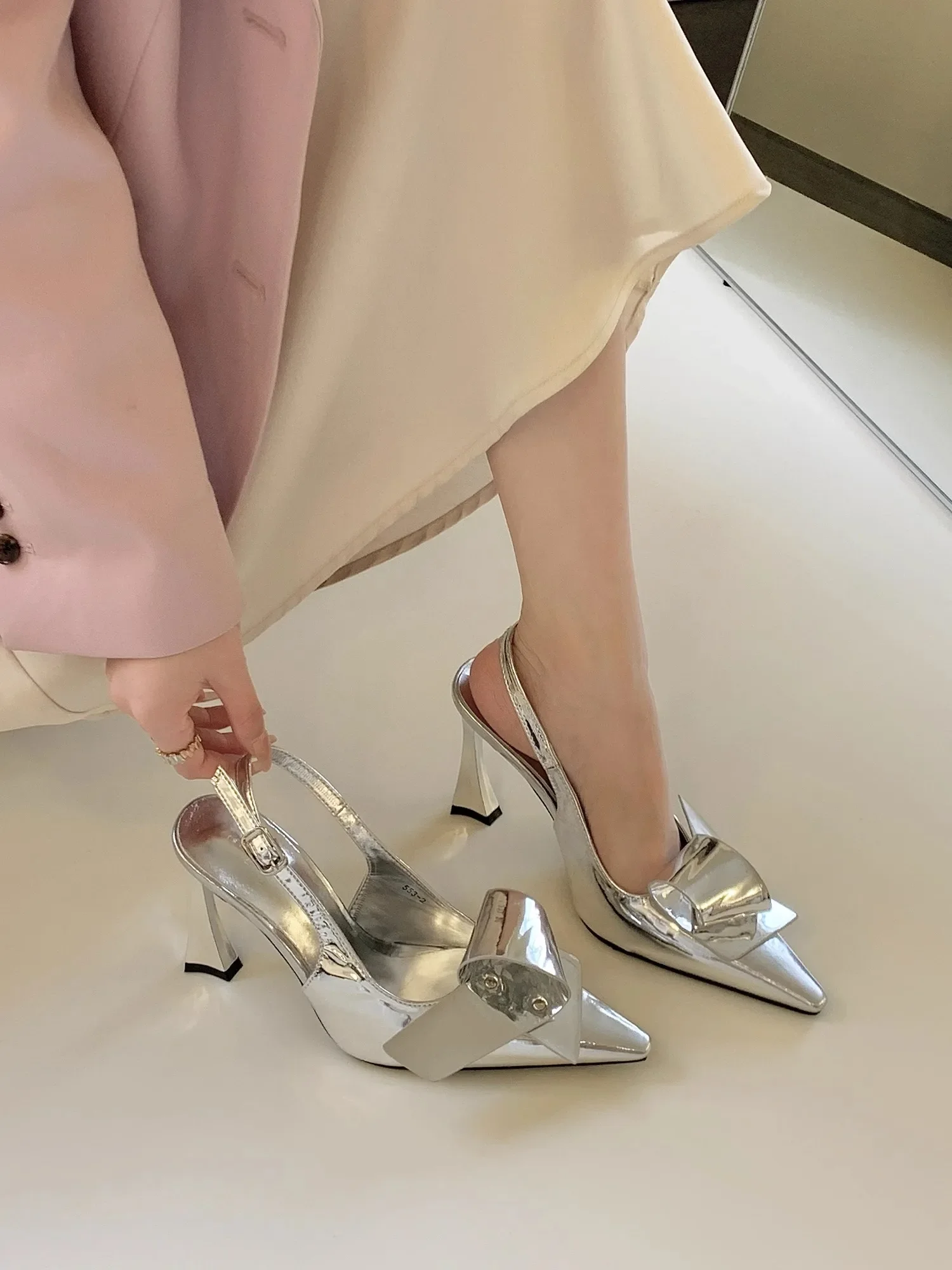 Silver Tacones Slingback Zapatos De Tacón Mujer Elegantes Heeled Sandals Patent Leather Square Heels Shoes For Woman Summer 2024