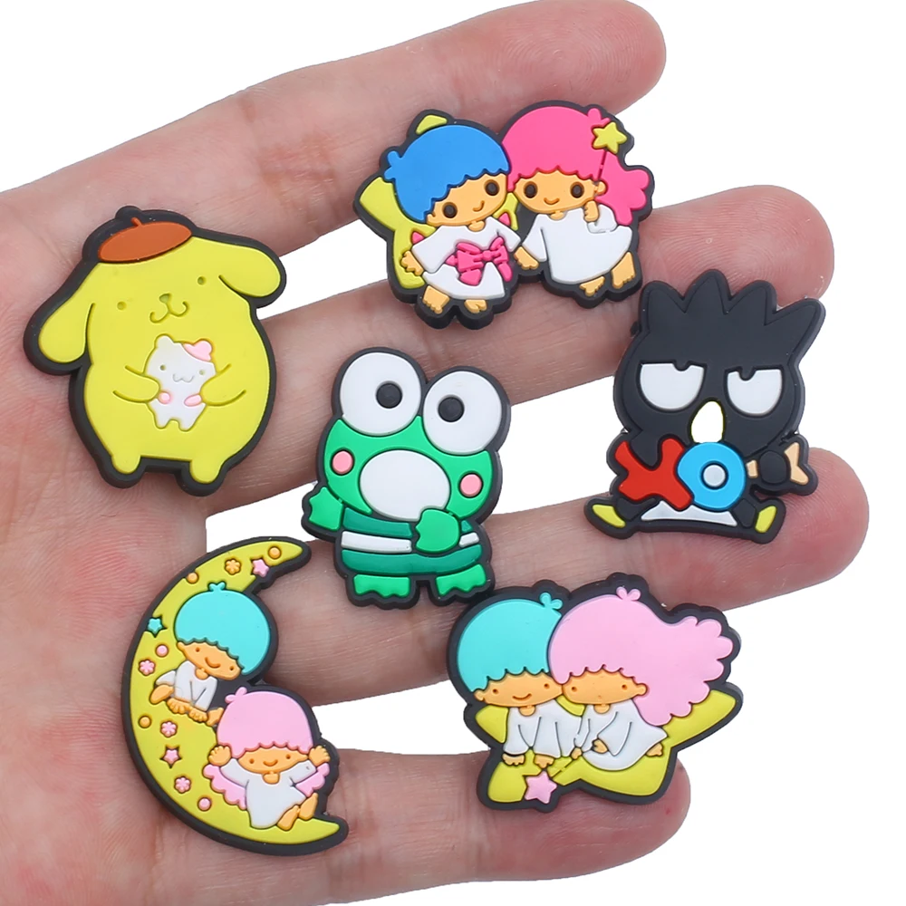 Single sale 1pcs Sanrio Cartoon PVC Shoe Charms Accessories Decoration Buckles Classic Clog Fit Bands Bracelets