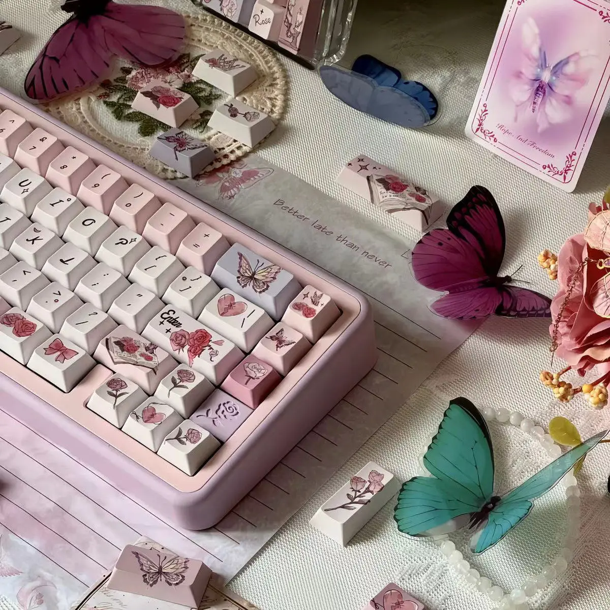 Imagem -03 - Luz Retro Rosa Borboleta Keycap Desenhado à Mão Faça Você Mesmo Personalizado Sublimação Pbt Rosa Layout de Alice Cereja