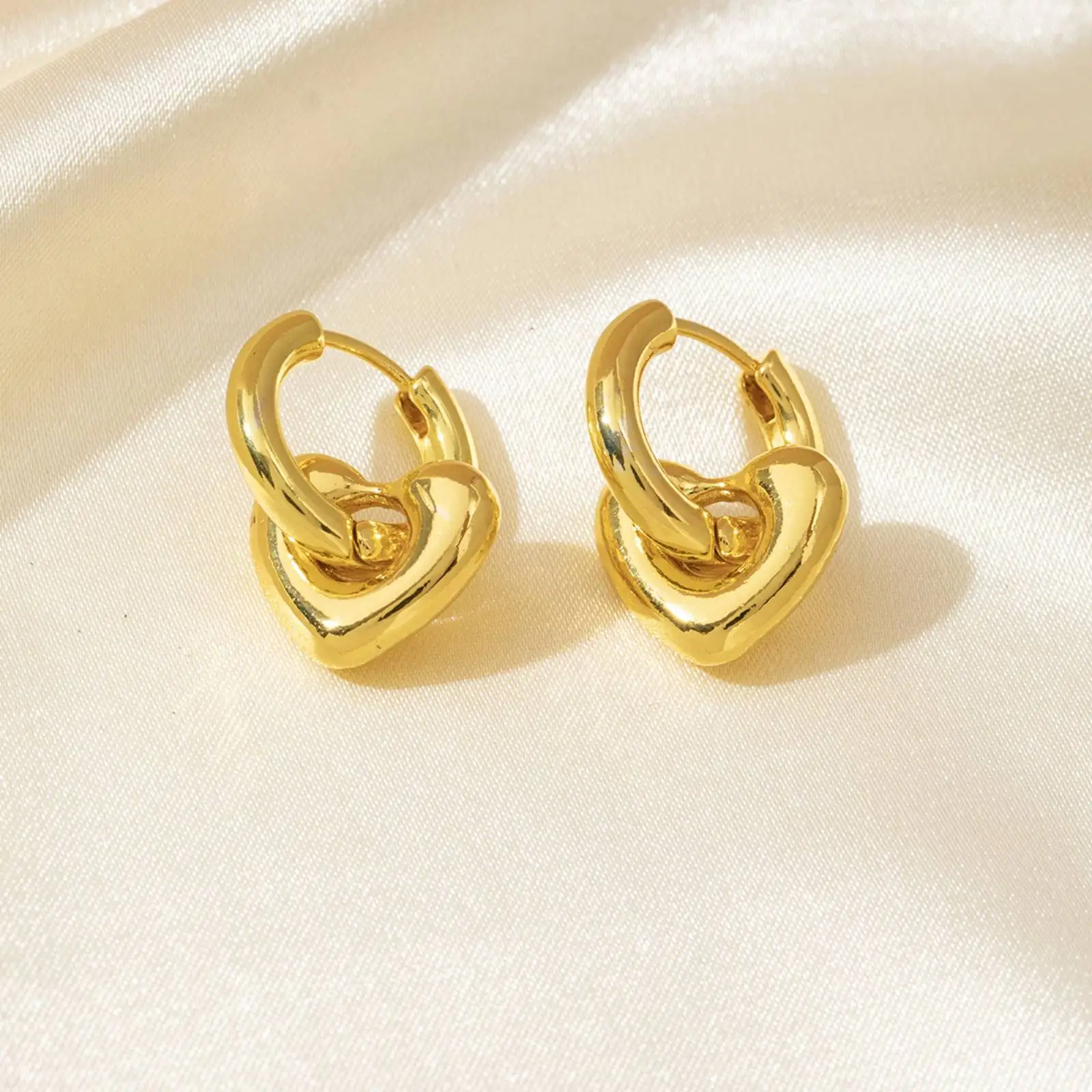 Herzförmige Creolen aus Edelstahl, Stern-Ohrhänger, Modeschmuck, Geschenk für Frauen – Detail 4