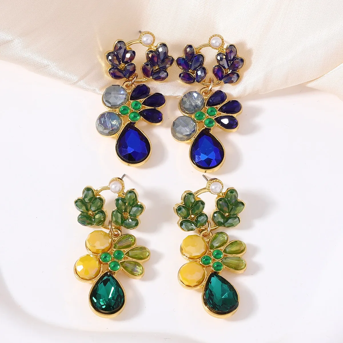 Amazon hot-selling ethnic style earrings, women's retro design sense, high-end medieval Western era sense, fashionable earrings