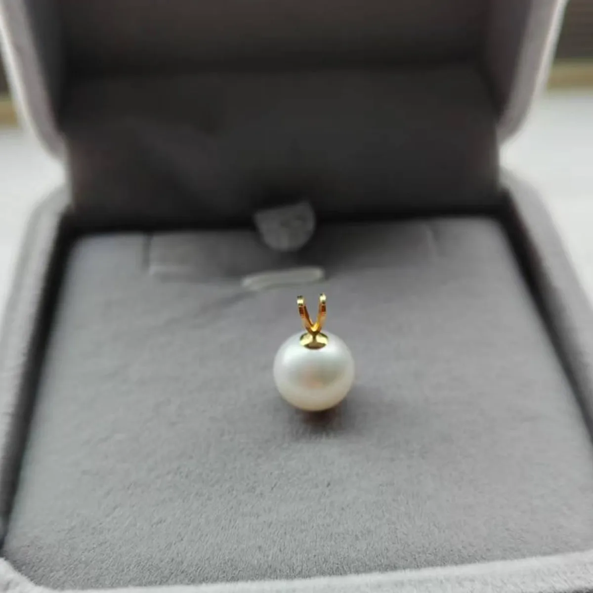 Real 18K gold natural freshwater pearl pendant Au750 rabbit head pendant with S925 silver chain women's boutique jewelry gift