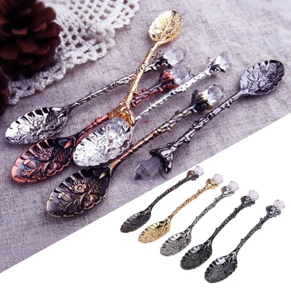 1 PCS Vintage Coffee Spoon Royal Style Crystal Head Ice Cream Spoon Creative Carved Pattern Seasoning Spoon