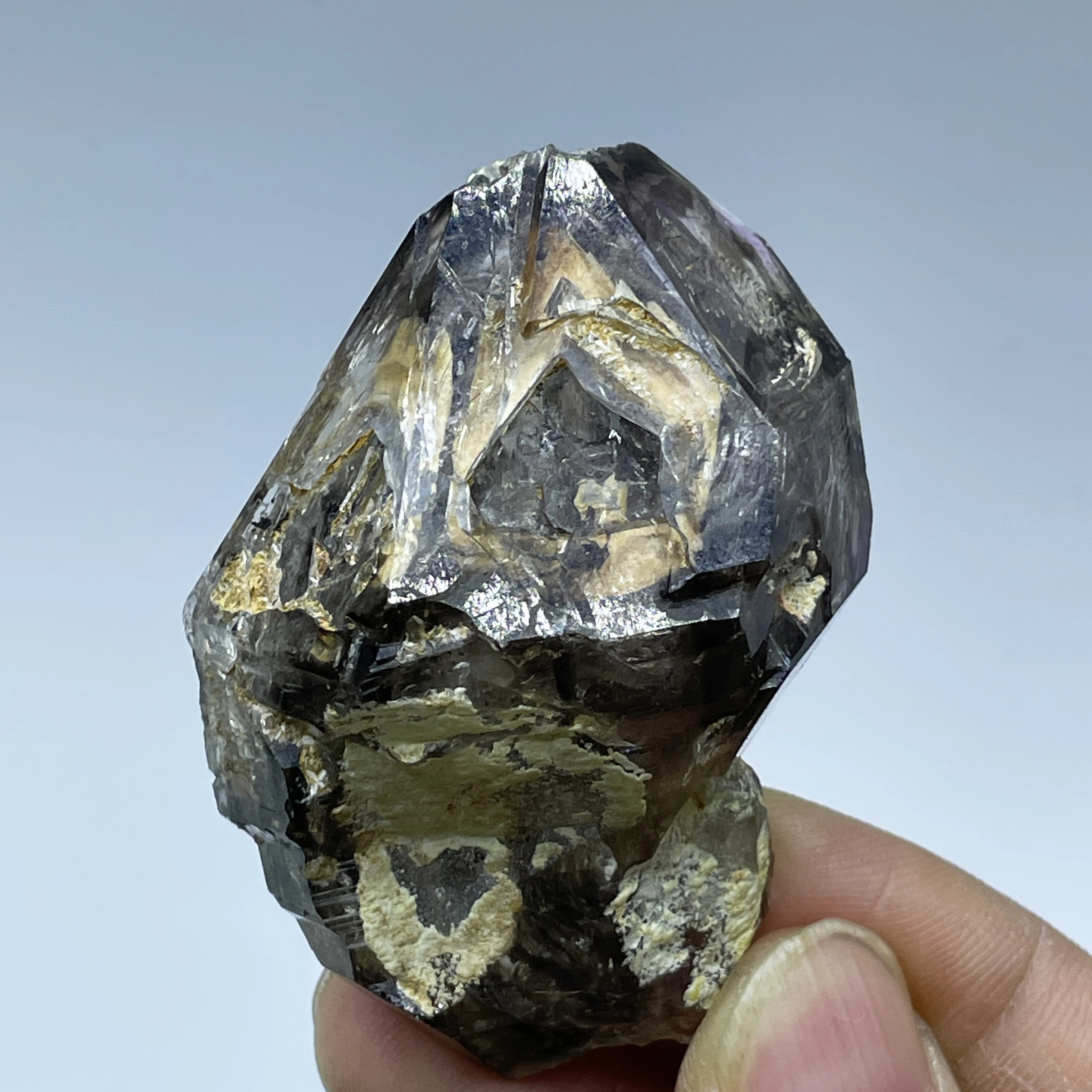 80g Natural Namibia Herkimer Diamond Mineral Rainbows Water Flowing Graphite Big Bubble Healing Stone video for details