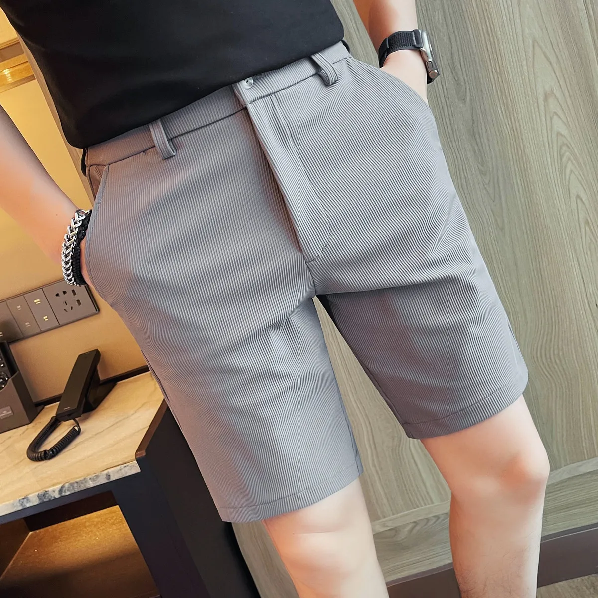 

Мужские шорты Летняя мода Темные полоски Шорты из ледяного шелка Мужская одежда 2025 Универсальные шорты длиной до колена Slim Fit Повседневные шорты Homme 36