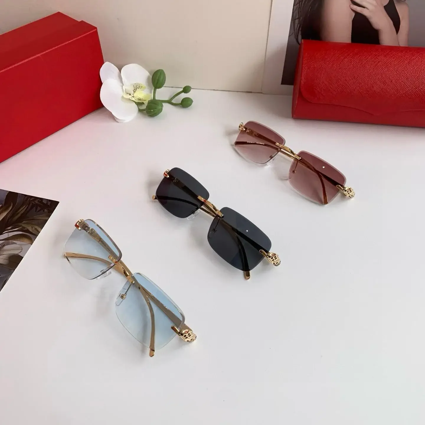 

New Luxury Frameless Sunglasses with Stylish Gold Gradient Lenses, UV Protection, Trendy Party, Beach, and Travel Glasses.