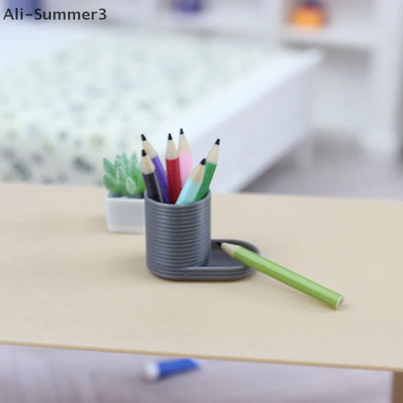 1 セット 1:12 ドールハウスミニチュアドールハウスペンホルダー + 6 色鉛筆セット人形家の装飾ごっこ遊びドールハウス文具おもちゃ
