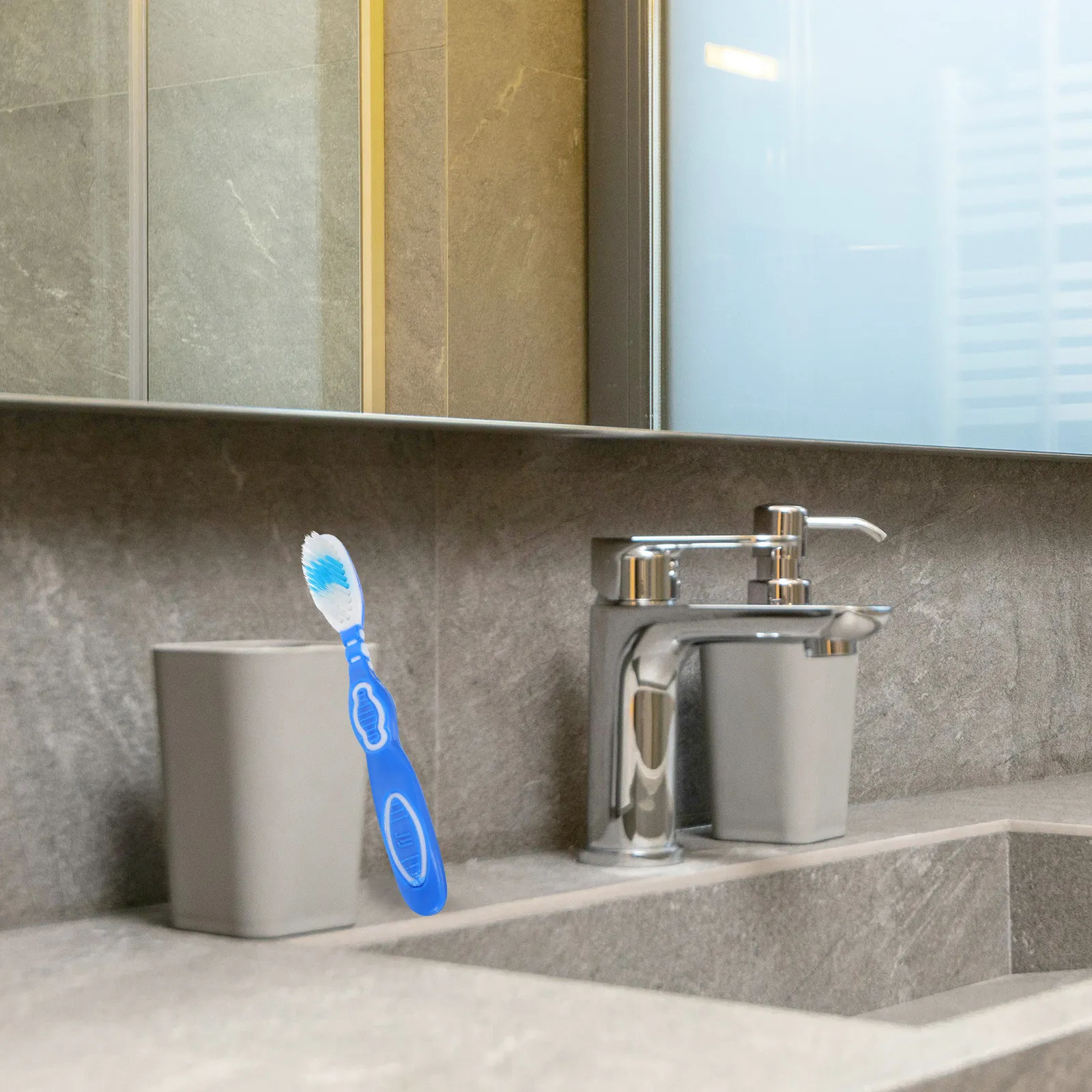 

Набор из 10 зубных щеток для тюрем: портативные, с короткой и мягкой ручкой, маленькие, безопасные для использования в условиях повышенной безопасности