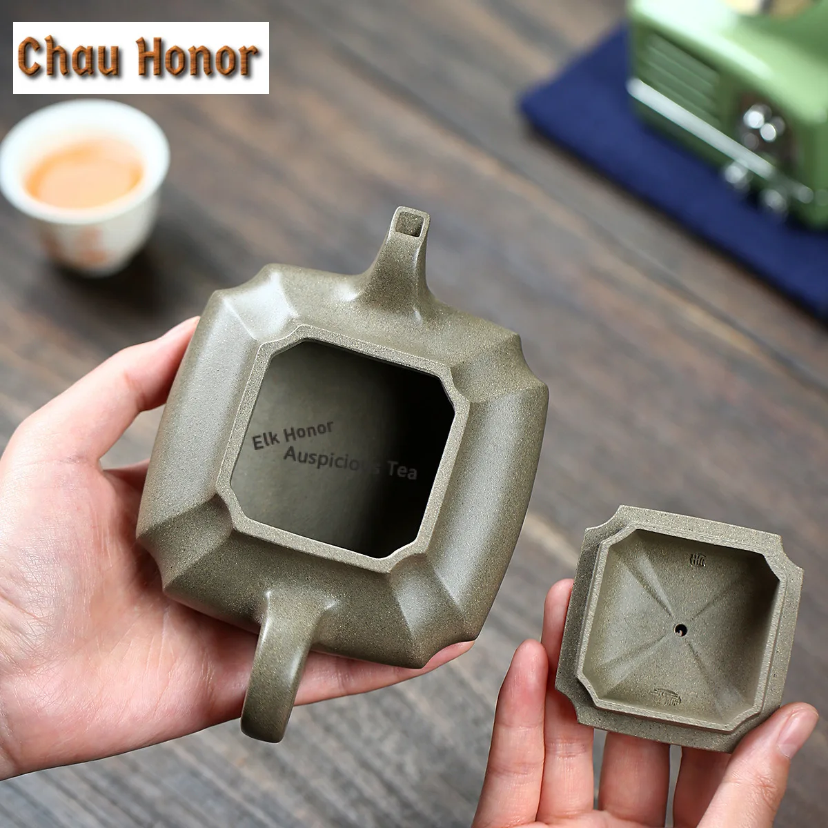 250ml Vintage Yixing Purple Clay Teapots Handmade Square Virtual Flat Pot Raw Ore Crab Shell Green Mud Kettle Zisha Tea Set Gift