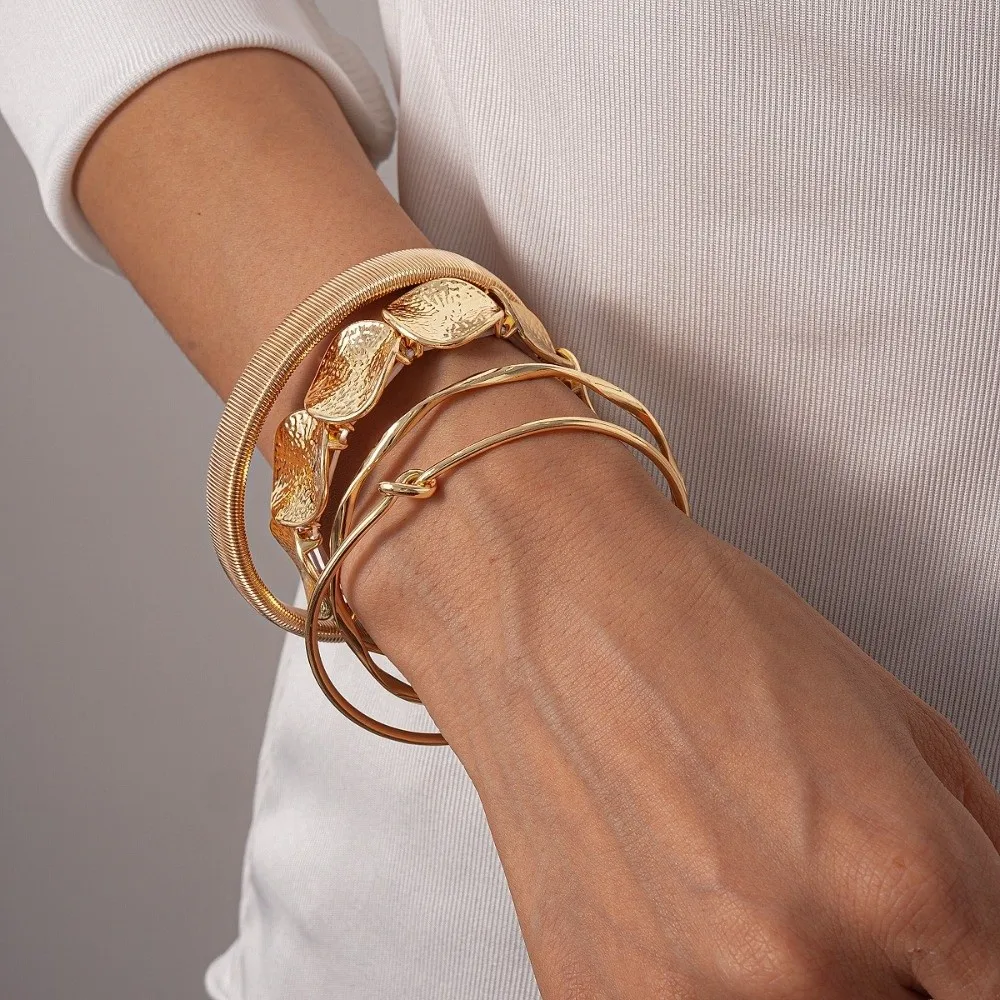 4Pcs/Set Wide Multilayer Bangles Round Boho Alloy Opening Bangle Europe American Style Metal Irregular Bracelet Set Girls