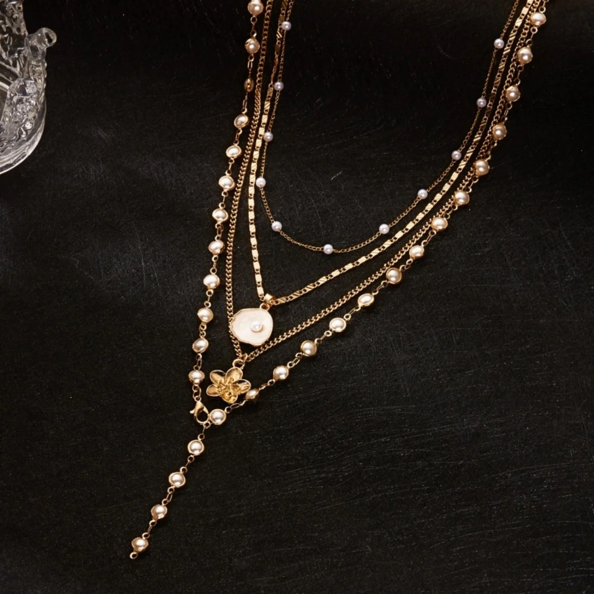 Minimalist Metal Shell Flower Pendant Imitation Pearl Necklace For Women Men Crystal Y-Shaped Stackable Choker Bohemian Jewelry