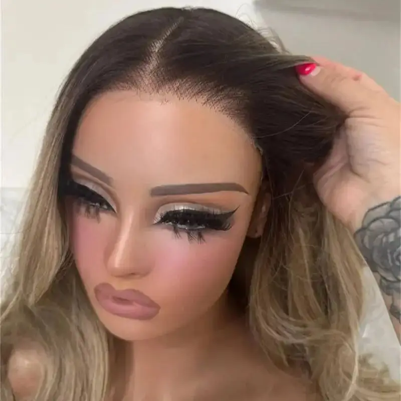 

Натуральная предварительно выщипанная линия волос 13x4 Свободная часть Ombre Блондинка Коричневый HD Кружевной фронтальный парик с корнями Верхний синтетический парик Парик высокого качества