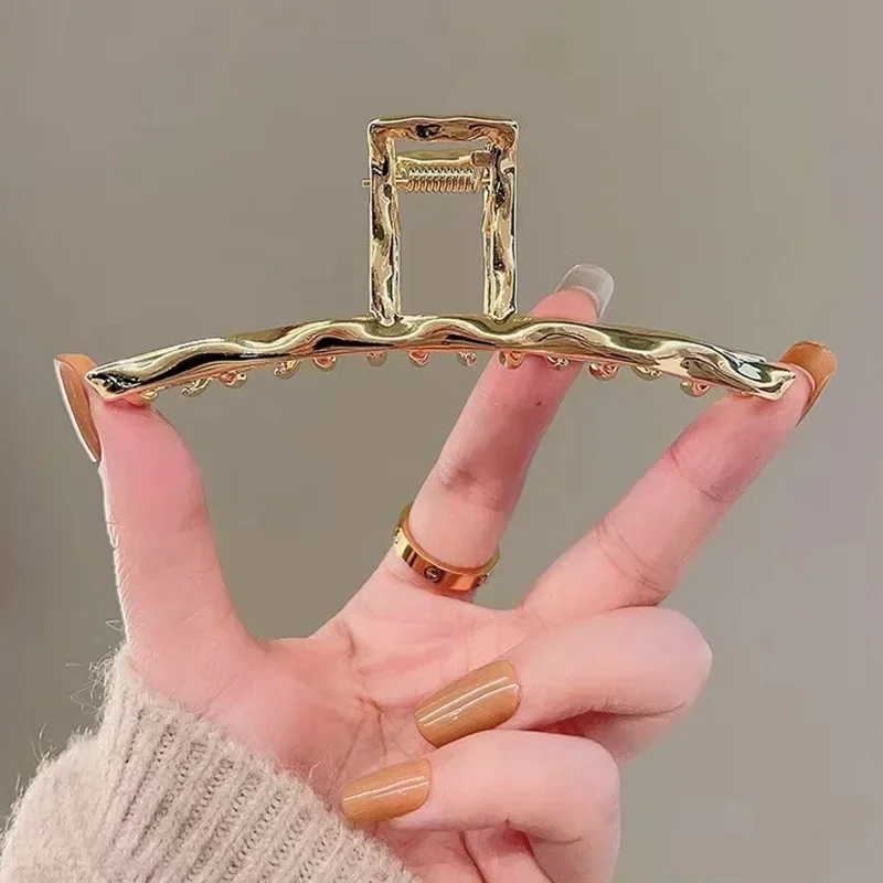 New 2023 Simple Cross Women Claw Clips Metal Gold Silver Large Medium Shark Crab Clamps Hairgrip for Thick Thin Hair Accessories