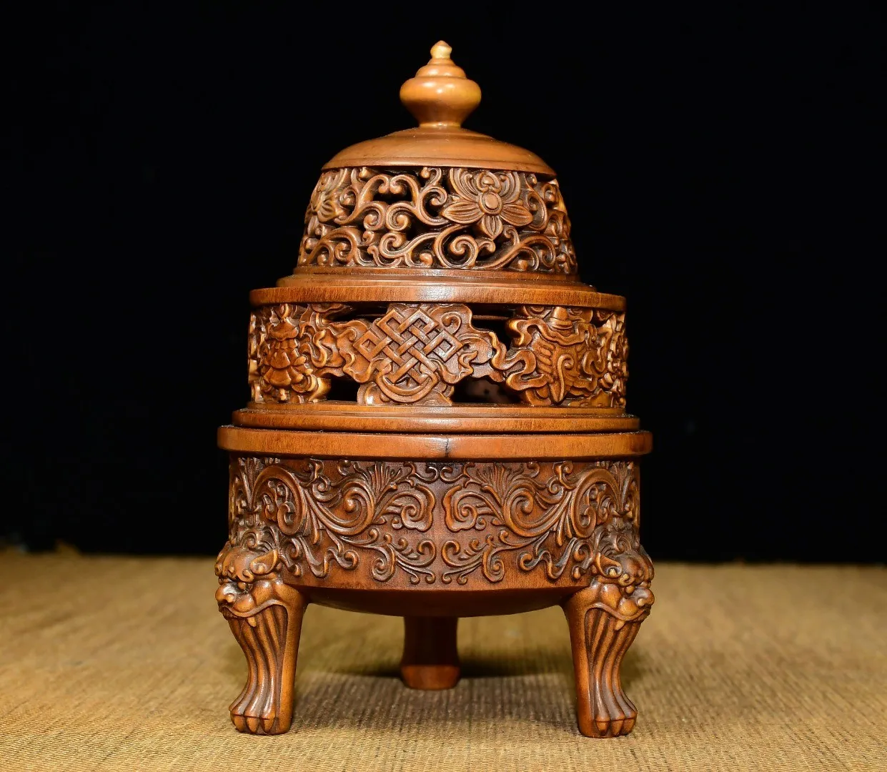Boxwood Auspicious Eight Treasures Hollow cover Beast Head Tripod Incense Burner