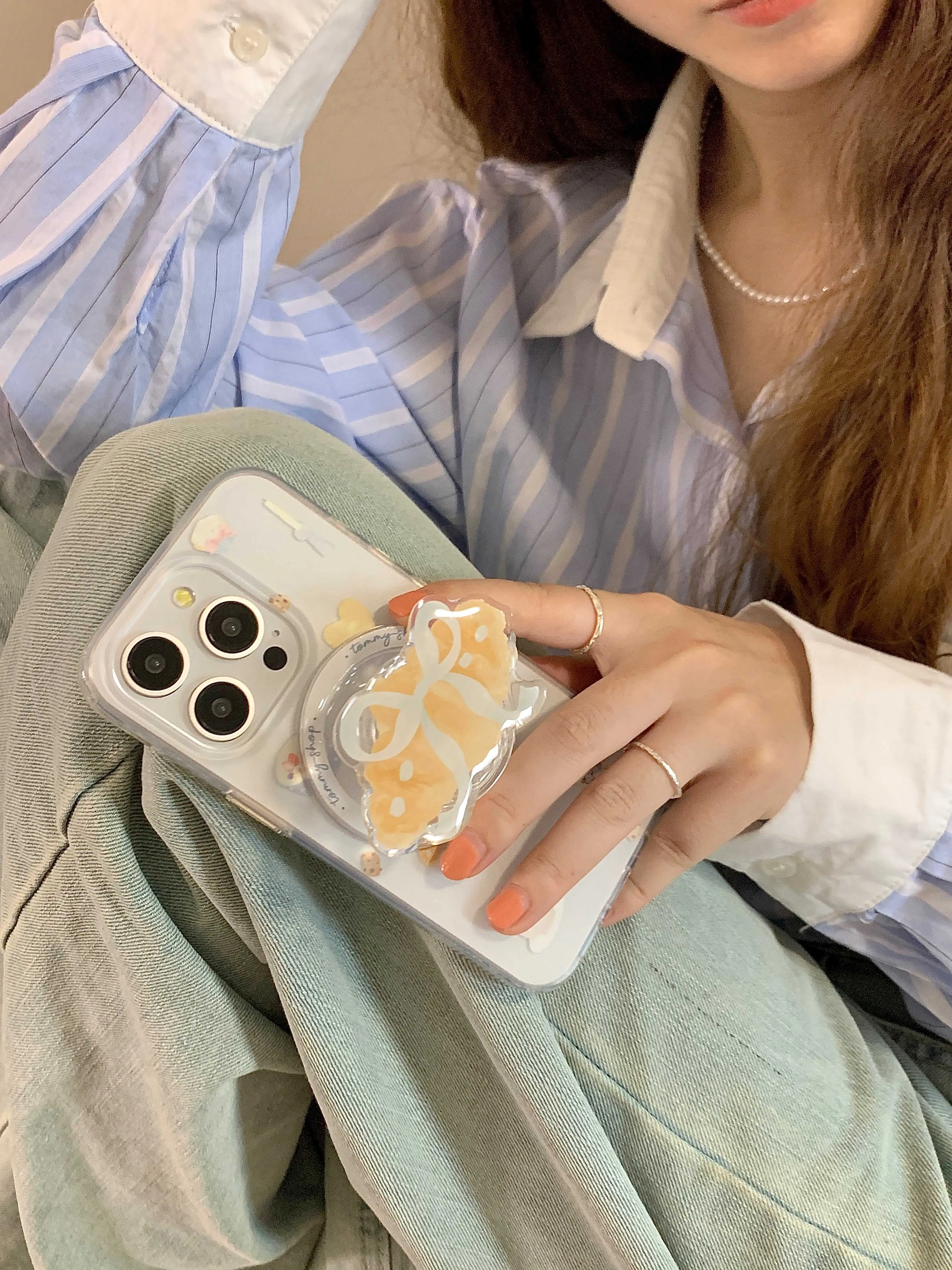 INS bowkbot croissant stand holder magnetic phone case for iphone 15promax 13 14promax 15pro 12 15 pro max 14 milk bread funda