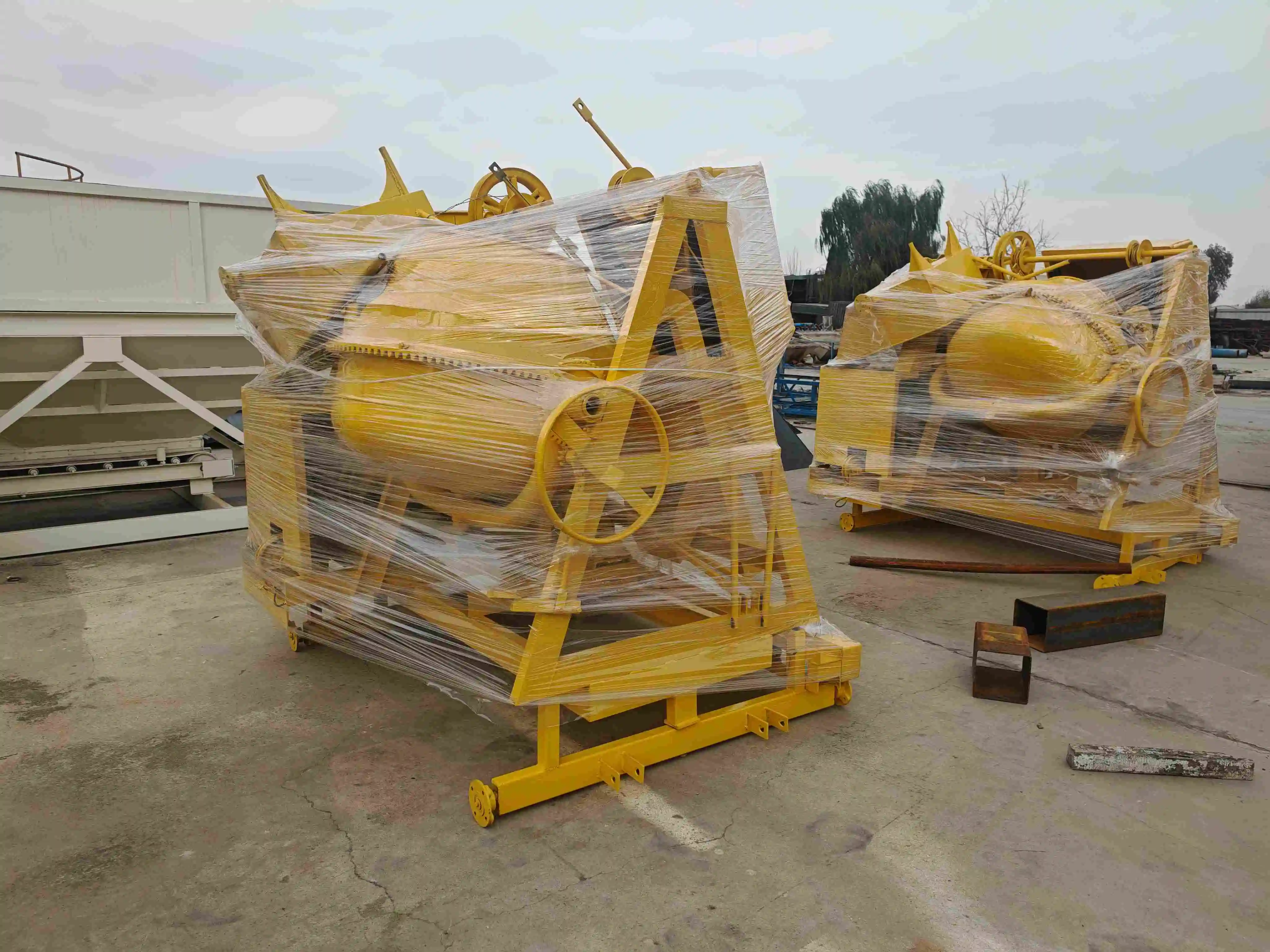 

Concrete Mixer Hopper 15P Motor 8-10m/h 700L Charging Capacity High Efficiency for House Construction